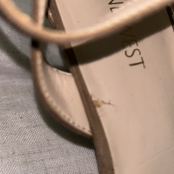 Gently Used woman’s tan suede Sandle strap size 8 - Picture 3 of 8